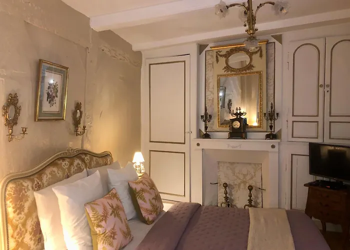 Couette-café Reglisse Et Pain D'epices - D'hôtes Honfleur