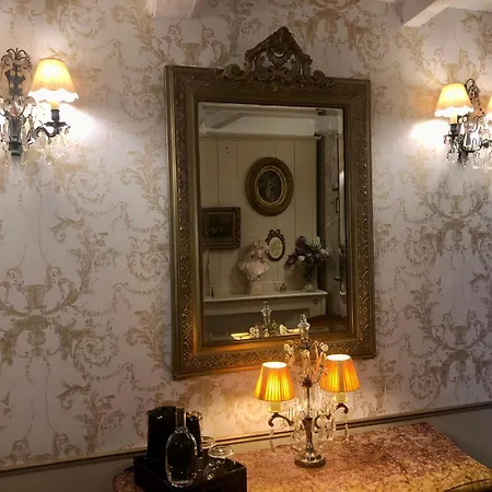 Reglisse Et Pain D'epices - D'hotes Honfleur