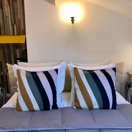 Reglisse Et Pain D'epices - D'hotes Honfleur